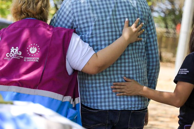 Gobierno del Presidente Bukele brinda atención integral a familiares de Victoria Salazar gobierno-del-presidente-bukele-brinda-atencion-integral-a-familiares-de-victoria-salazar